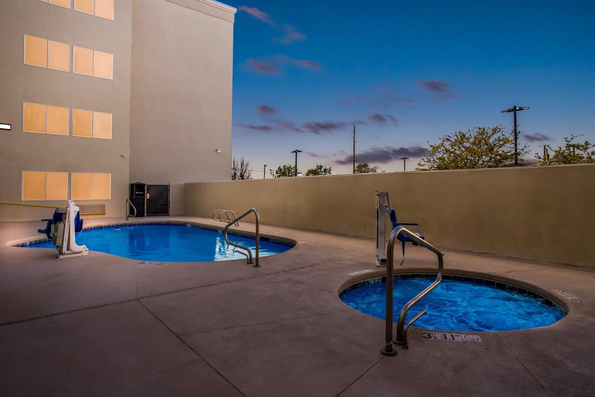 Comfort Inn & Suites Albuquerque Downtown Kültér fotó